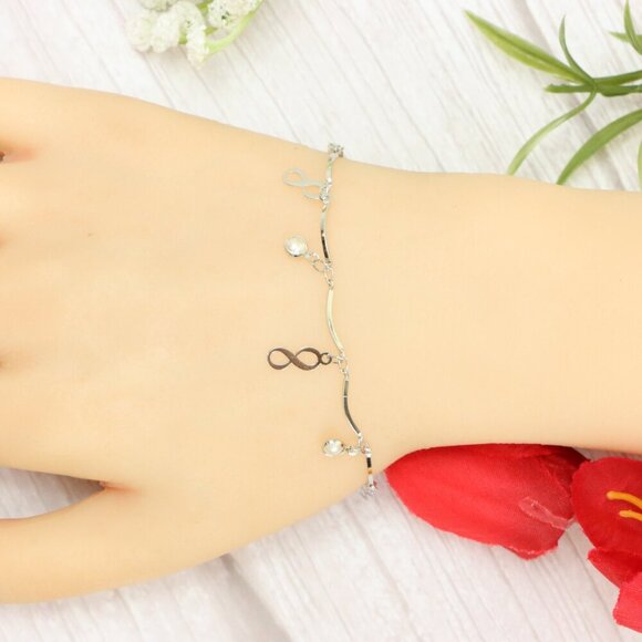 "Trendy Handmade Bracelet – A Thoughtful Gift for Girls & Women | UNVRC1017 - Picture 8 of 10